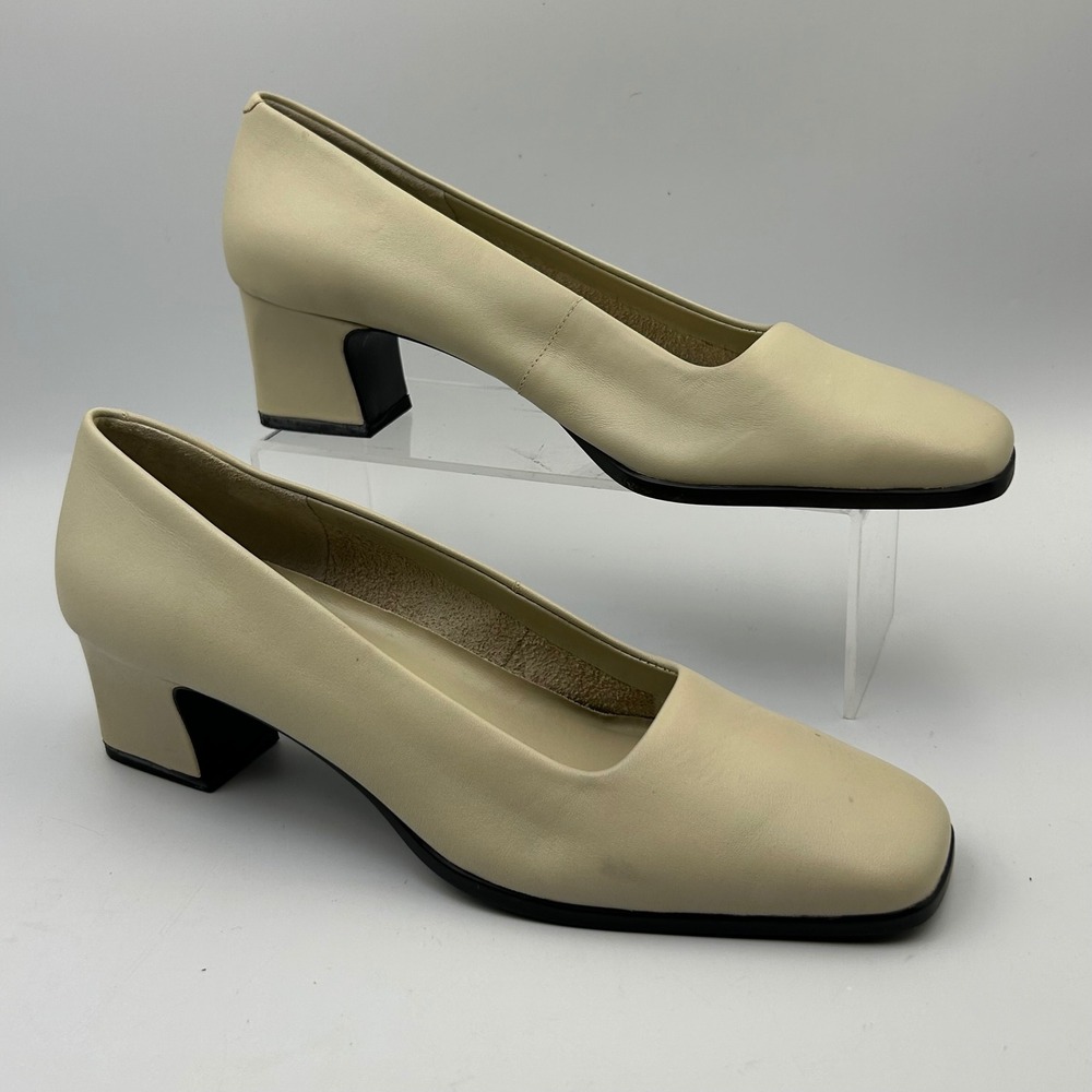 VTG Aerology Sara Pump Women 8.5 Bone Block Heel Square Toe Office Mod Classic